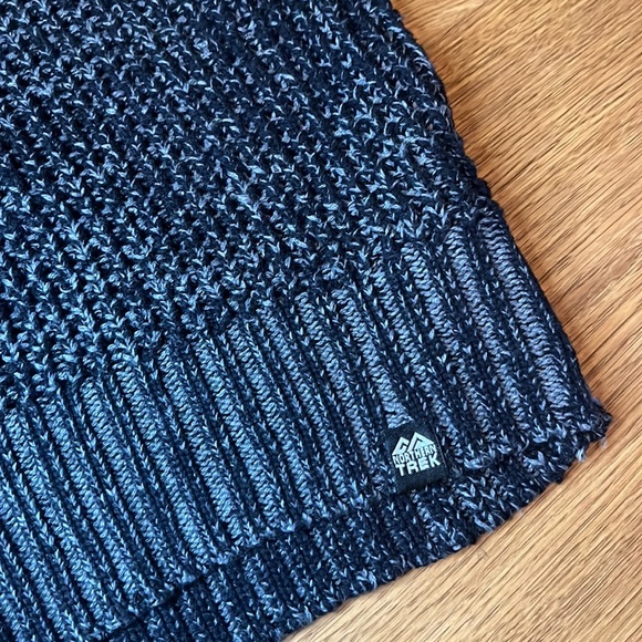 Northern Trek Knit Pullover - Picture 6 of 11
